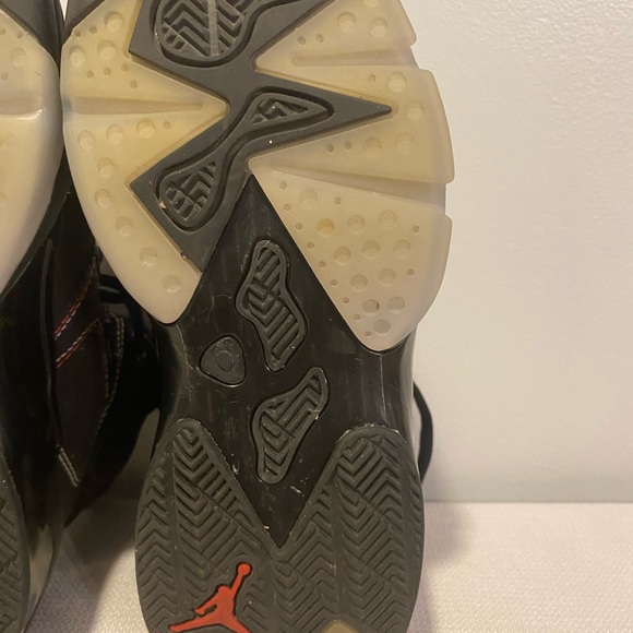 Air Jordan Shoes Black and Red Youth Size 5Y DM1159-003 - Picture 9 of 16